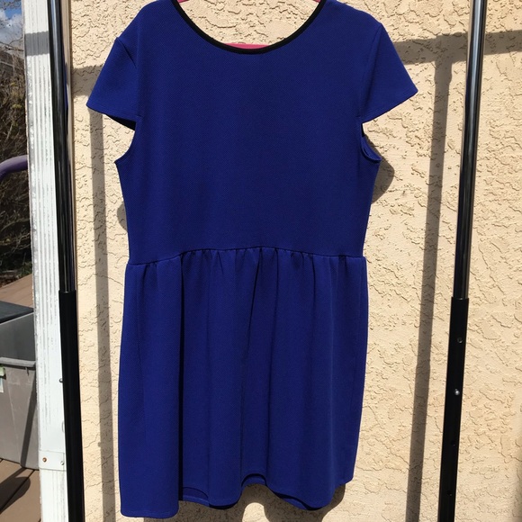 Blue Dress - Picture 7 of 7